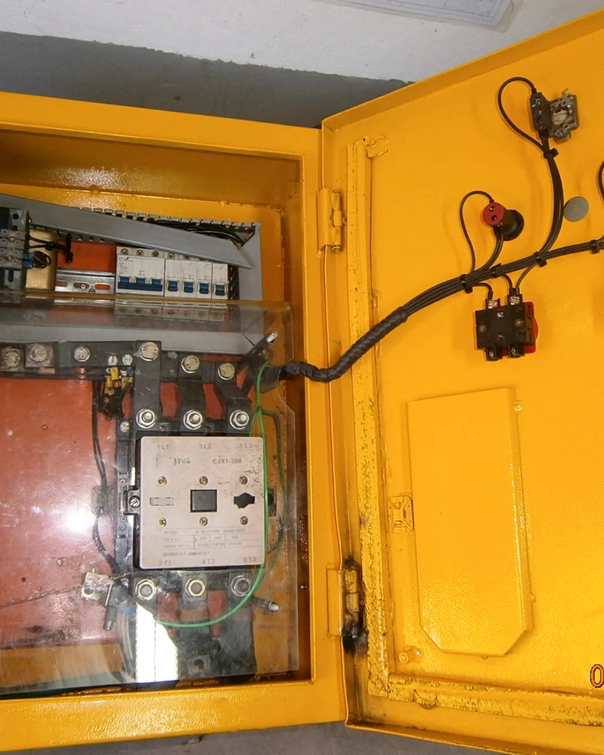Retrofit de painel elétrico em operação industrial